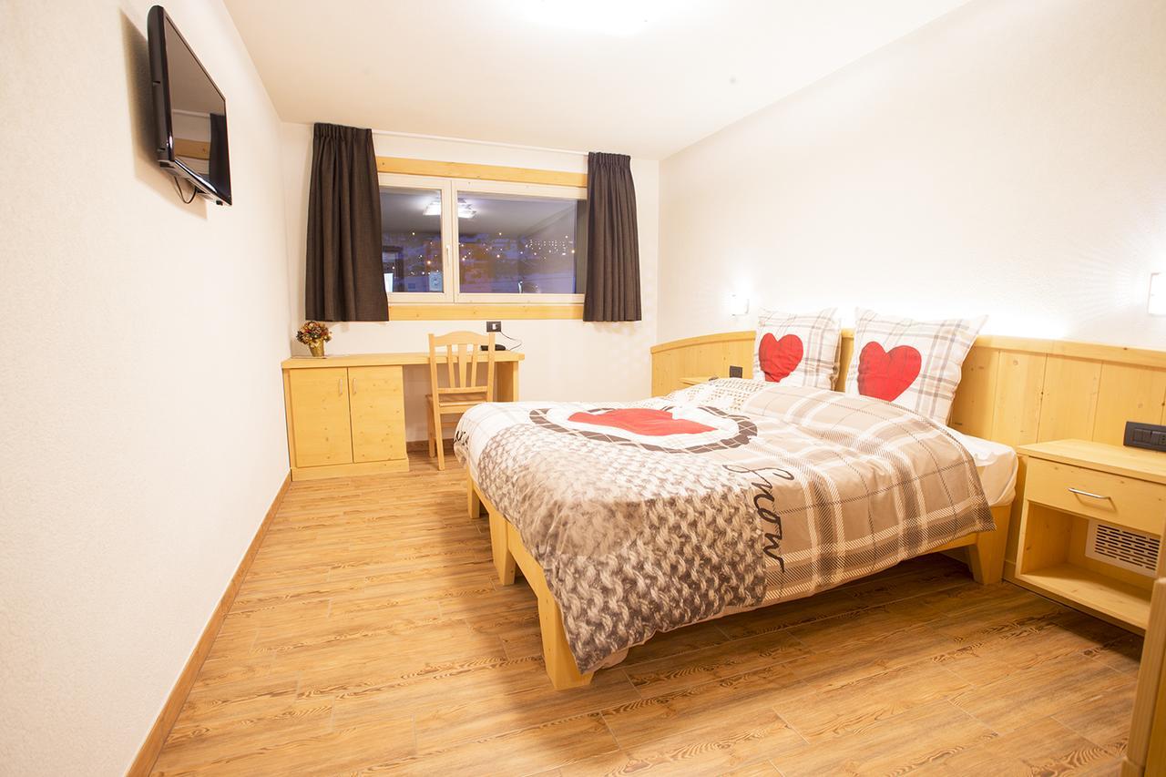 Steinbock B&B - Apartaments Livigno Bagian luar foto